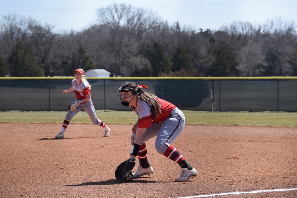 Red Devils split with Ottawa JV on the Road
